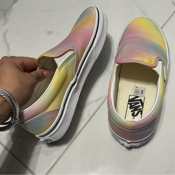 Multicolor pastels slip on vans women’s size 7 - Picture 5 of 5